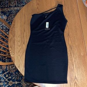 Pretty Little Thing bodycon 🌹